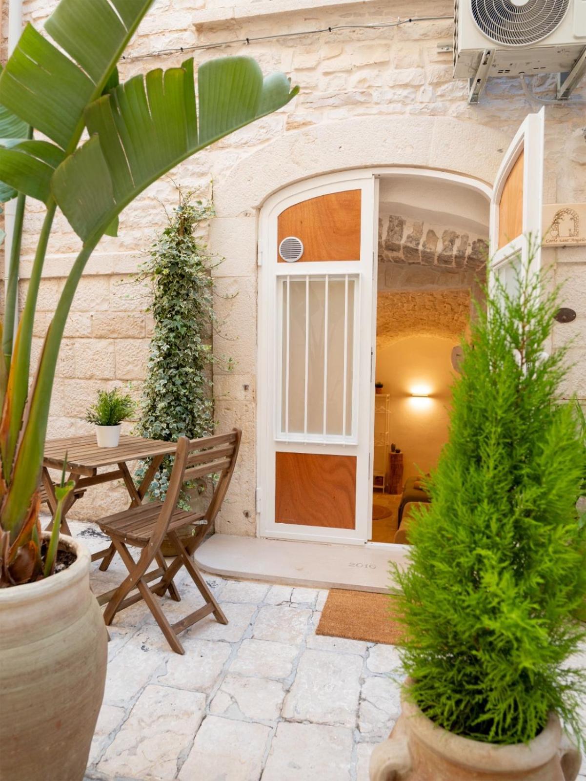 Dimora Corte Sant Angelo Hotel Bitonto Exterior photo